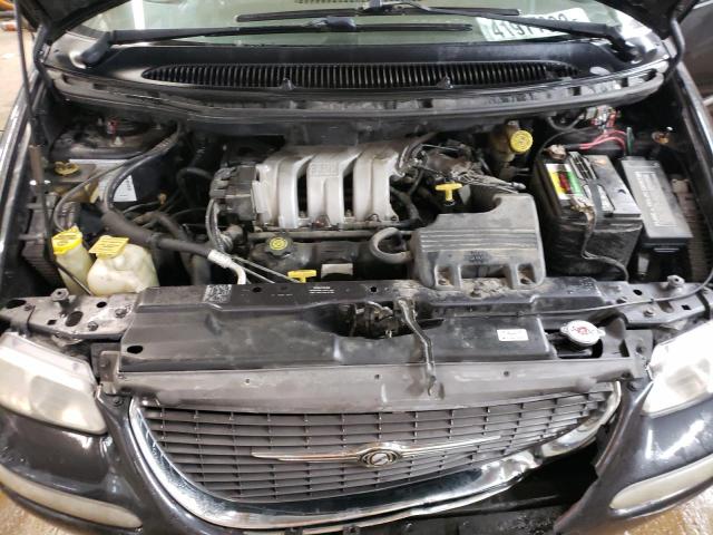 Photo 12 from auction – 2000 CHRYSLER TOWN & COU with VIN 1C4GP64L7YB678830