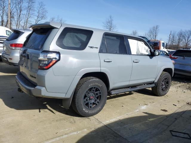 Photo 3 from auction – 2017 TOYOTA 4RUNNER SR with VIN JTEBU5JR6H5407578