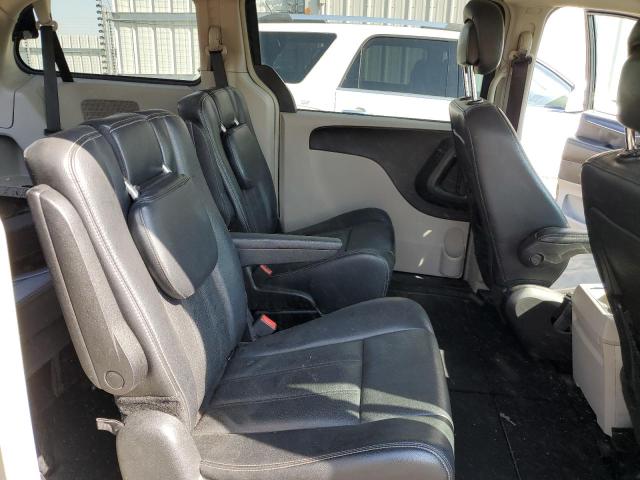 Photo 11 from auction – 2012 CHRYSLER TOWN & COU with VIN 2C4RC1BG2CR313673