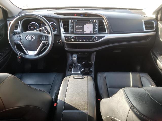 Photo 8 from auction – 2018 TOYOTA HIGHLANDER with VIN 5TDKZRFH8JS274755