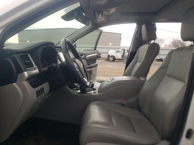 Photo 7 from auction – 2017 TOYOTA HIGHLANDER with VIN 5TDKZRFH5HS514354