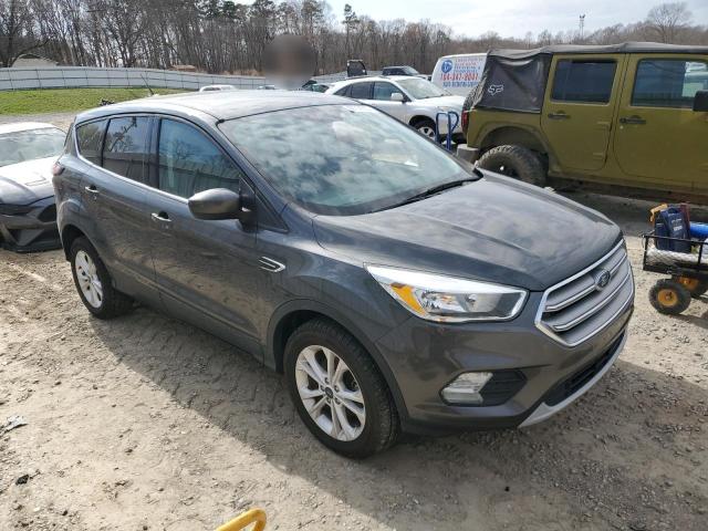 Photo 4 from auction – 2017 FORD ESCAPE SE with VIN 1FMCU0GD1HUE38553