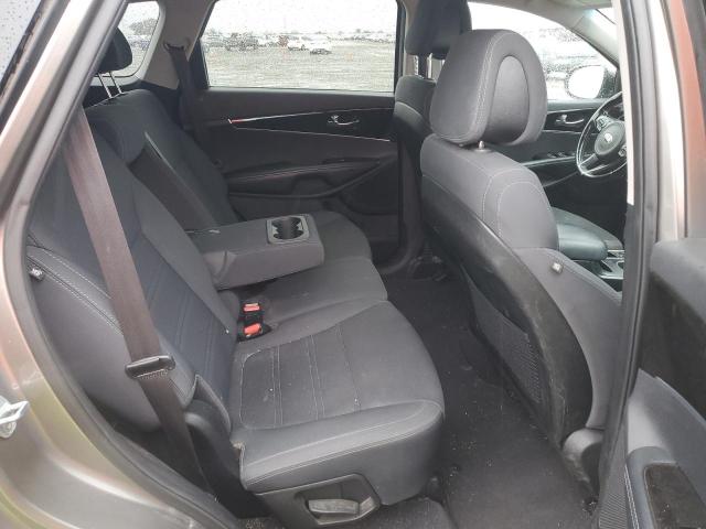 Photo 10 from auction – 2016 KIA SORENTO LX with VIN 5XYPGDA59GG130570