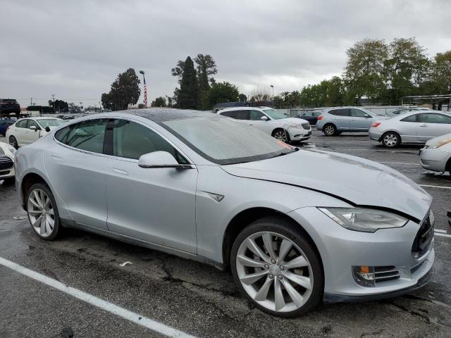 Photo 4 from auction – 2013 TESLA MODEL S with VIN 5YJSA1CG7DFP05034