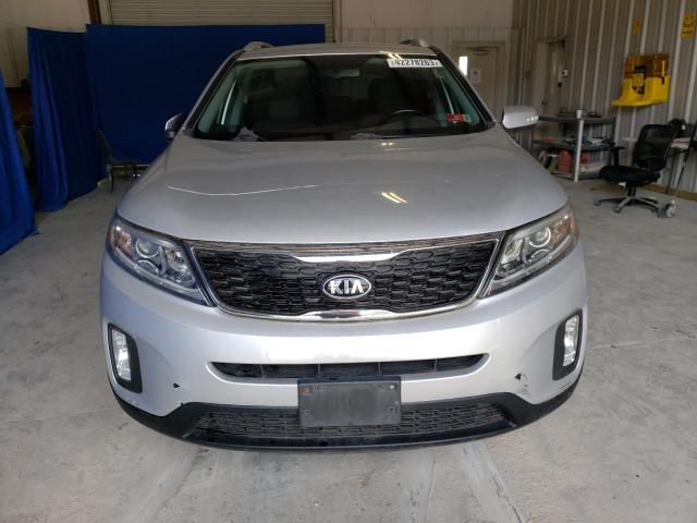 Photo 5 from auction – 2014 KIA SORENTO LX with VIN 5XYKTDA73EG444218