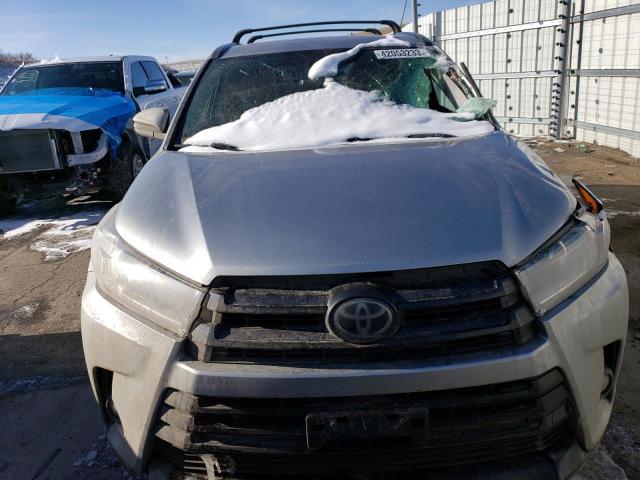Photo 5 from auction – 2017 TOYOTA HIGHLANDER with VIN 5TDJZRFH3HS442694