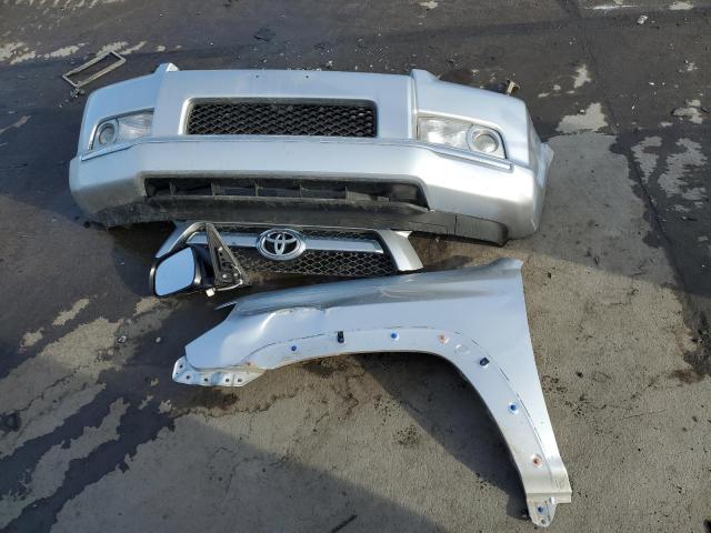 Foto 13 de la subasta – 2012 TOYOTA 4RUNNER SR con VIN JTEBU5JR7C5106049