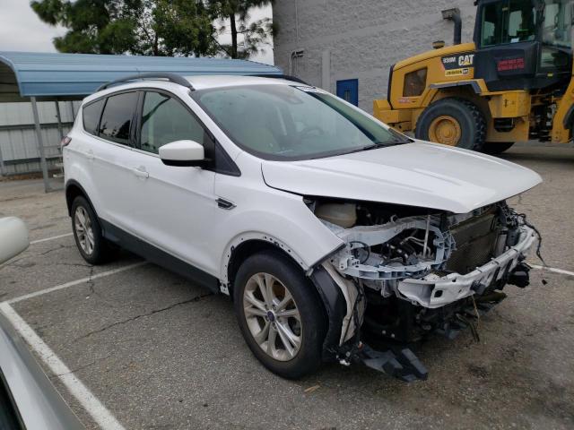 Photo 4 from auction – 2018 FORD ESCAPE SE with VIN 1FMCU0GD8JUD07867