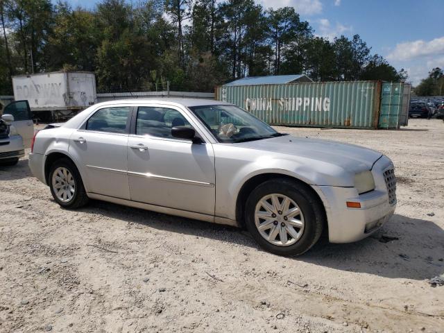 Photo 4 from auction – 2008 CHRYSLER 300 LX with VIN 2C3KA43R18H145955