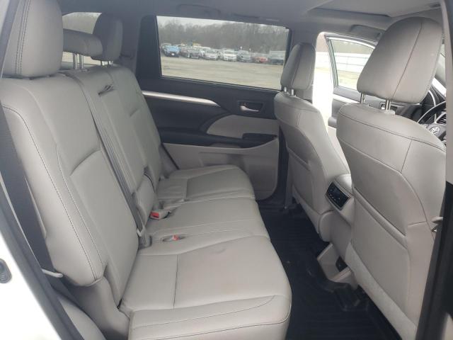 Photo 11 from auction – 2017 TOYOTA HIGHLANDER with VIN 5TDKZRFH5HS514354