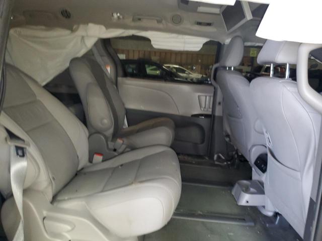 Photo 11 from auction – 2015 TOYOTA SIENNA XLE with VIN 5TDDK3DC6FS116794