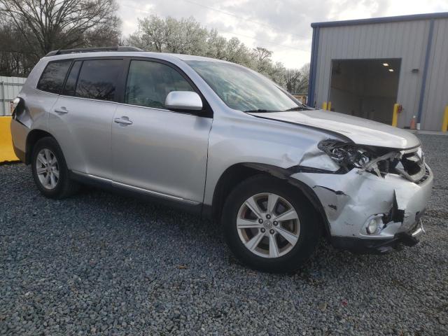 Photo 4 from auction – 2011 TOYOTA HIGHLANDER with VIN 5TDZK3EH8BS032065