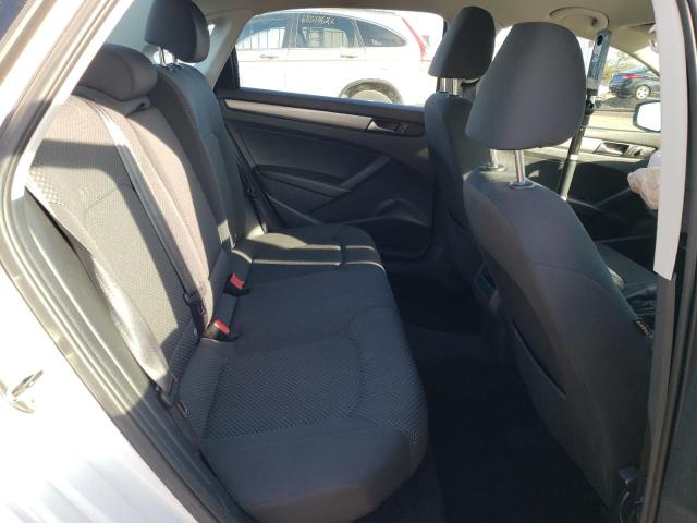 Photo 10 from auction – 2013 VOLKSWAGEN PASSAT S with VIN 1VWAP7A34DC130074