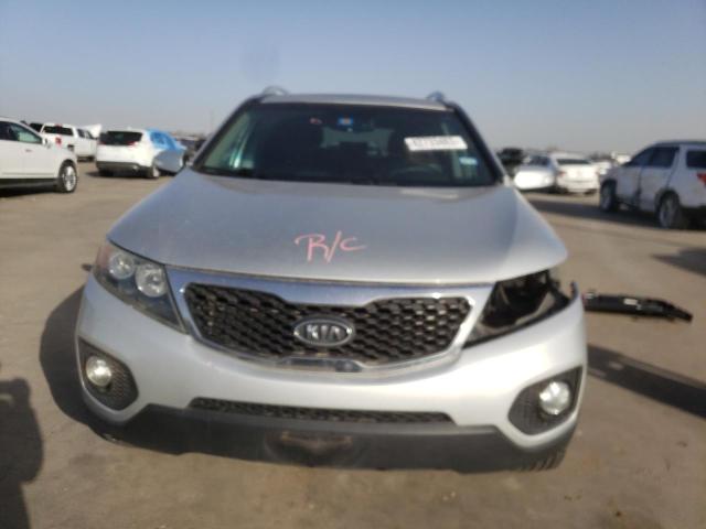 Photo 5 from auction – 2011 KIA SORENTO EX with VIN 5XYKUDA27BG133579