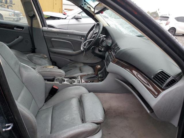 Photo 7 from auction – 2005 BMW 325 IS SUL with VIN WBAAZ33475KW78067