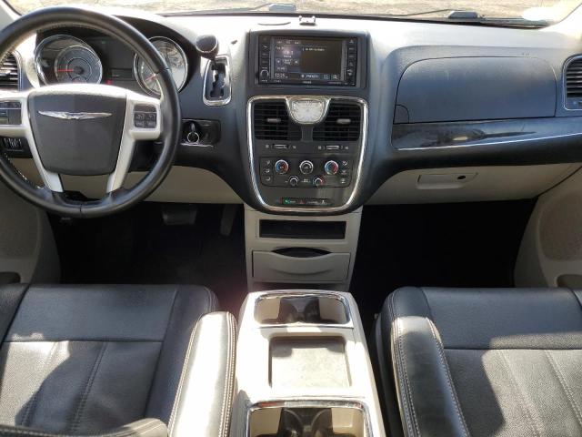 Photo 8 from auction – 2016 CHRYSLER TOWN & COU with VIN 2C4RC1AGXGR159477