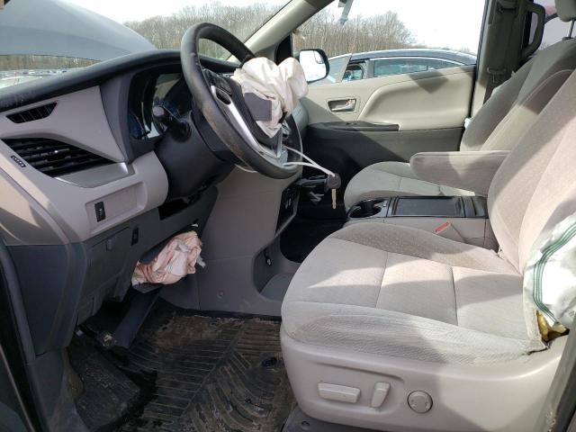 Photo 7 from auction – 2018 TOYOTA SIENNA LE with VIN 5TDJZ3DC4JS192277