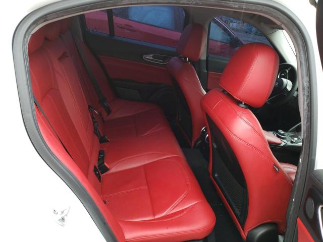 Photo 10 from auction – 2019 ALFA ROMEO GIULIA with VIN ZARFAMAN0K7620047