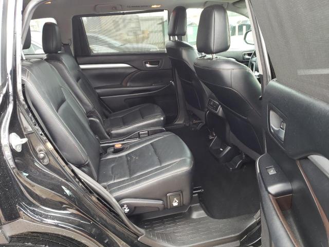 Photo 11 from auction – 2018 TOYOTA HIGHLANDER with VIN 5TDKZRFH2JS529349