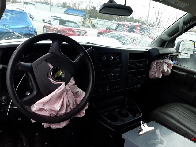 Photo 8 from auction – 2018 CHEVROLET EXPRESS G2 with VIN 1GCWGAFP3J1265989