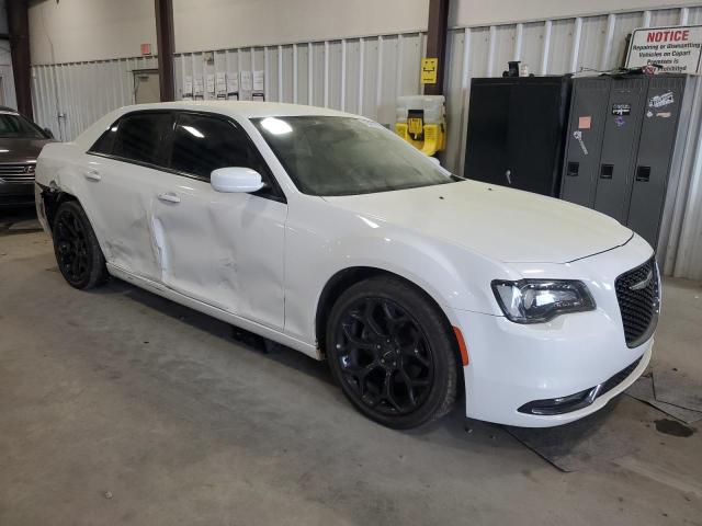 Photo 4 from auction – 2019 CHRYSLER 300 S with VIN 2C3CCABG1KH516181