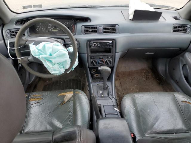 Photo 8 from auction – 2000 TOYOTA CAMRY CE with VIN 4T1BG22K5YU731098