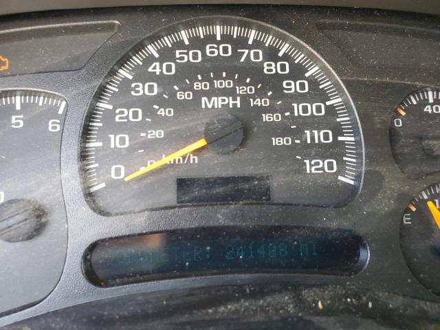 Photo 9 from auction – 2005 CHEVROLET SILVERADO with VIN 1GCHC23U25F974118
