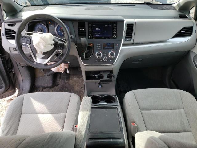 Photo 8 from auction – 2018 TOYOTA SIENNA LE with VIN 5TDJZ3DC4JS192277