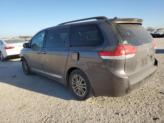 Photo 2 from auction – 2012 TOYOTA SIENNA XLE with VIN 5TDYK3DC0CS232098