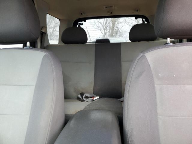 Photo 10 from auction – 2004 FORD ESCAPE XLS with VIN 1FMYU92184KA18477