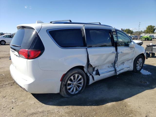 Photo 3 from auction – 2019 CHRYSLER PACIFICA T with VIN 2C4RC1BG4KR566928