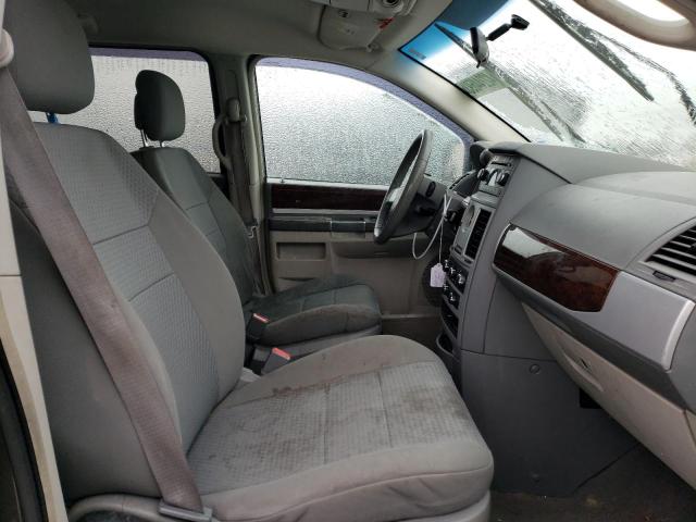 Photo 5 from auction – 2010 CHRYSLER TOWN & COU with VIN 2A4RR5D19AR430995