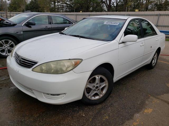 TOYOTA CAMRY LE 2005 with VIN 4T1BF32K45U615220 - Photo from auction