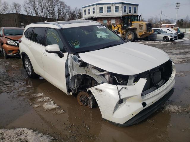 Photo 4 from auction – 2021 TOYOTA HIGHLANDER with VIN 5TDDZRBHXMS138050