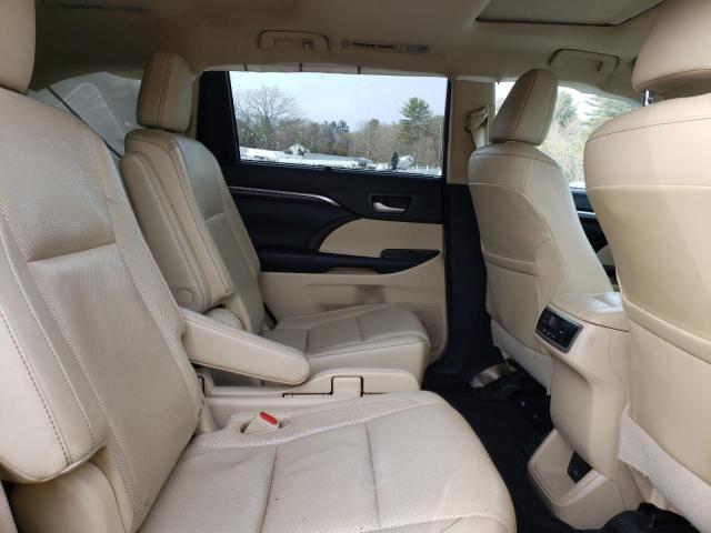 Photo 11 from auction – 2016 TOYOTA HIGHLANDER with VIN 5TDDKRFHXGS252388