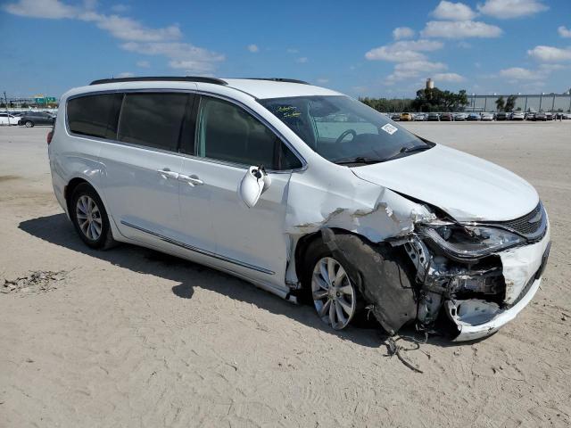 Photo 4 from auction – 2017 CHRYSLER PACIFICA T with VIN 2C4RC1BG3HR539714