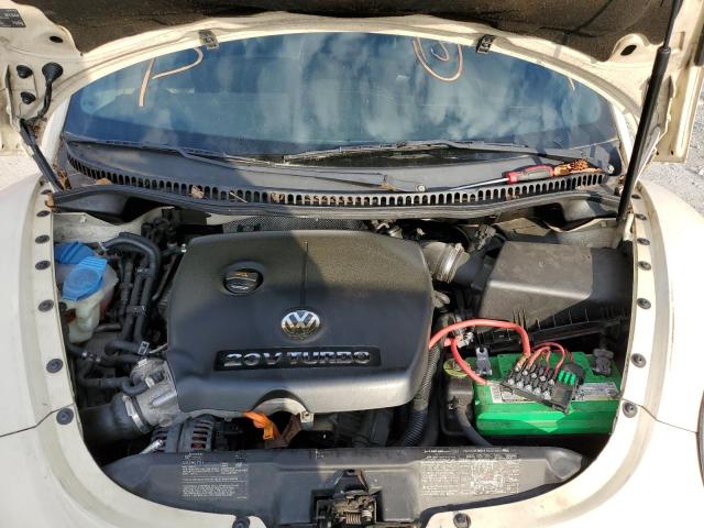 Photo 11 from auction – 2004 VOLKSWAGEN NEW BEETLE with VIN 3VWCD31YX4M340134