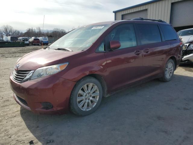 TOYOTA SIENNA LE 2011 with VIN 5TDJK3DC9BS019571 - Photo from auction