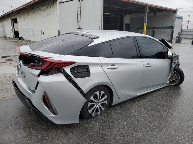 Photo 3 from auction – 2017 TOYOTA PRIUS PRIM with VIN JTDKARFPXH3039543