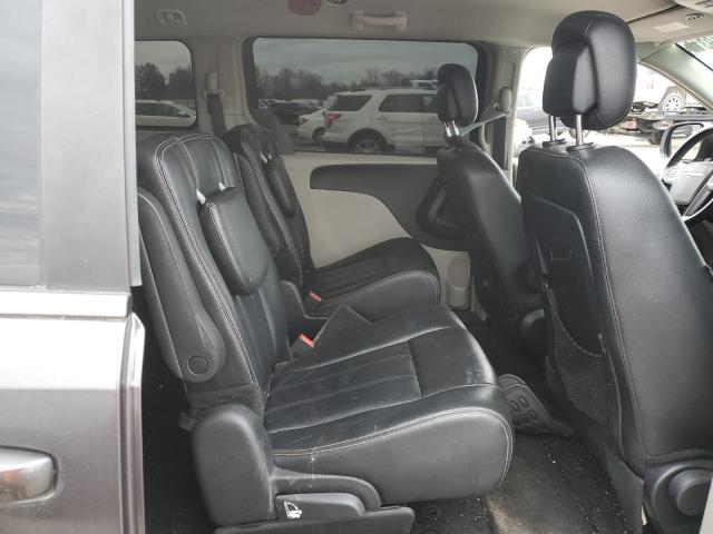 Photo 11 from auction – 2015 CHRYSLER TOWN & COU with VIN 2C4RC1BG3FR716100