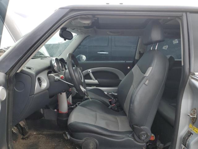 Photo 7 from auction – 2005 MINI COOPER S with VIN WMWRE33515TL11943