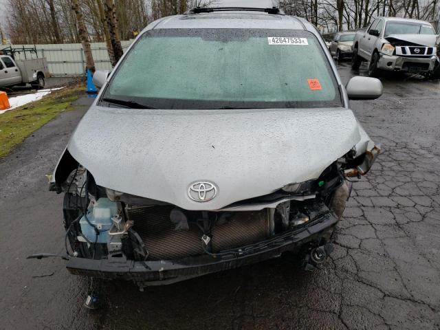 Photo 11 from auction – 2015 TOYOTA SIENNA XLE with VIN 5TDYK3DC1FS533290