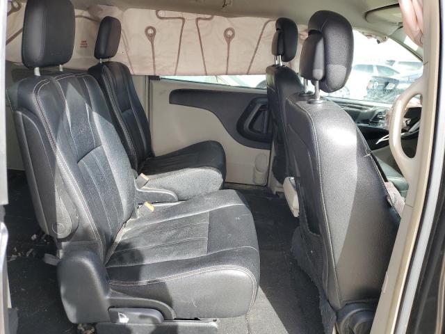 Photo 10 from auction – 2016 CHRYSLER TOWN & COU with VIN 2C4RC1BG4GR299037