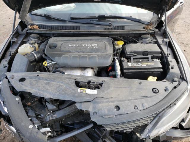 Photo 11 from auction – 2015 CHRYSLER 200 LIMITE with VIN 1C3CCCABXFN744128