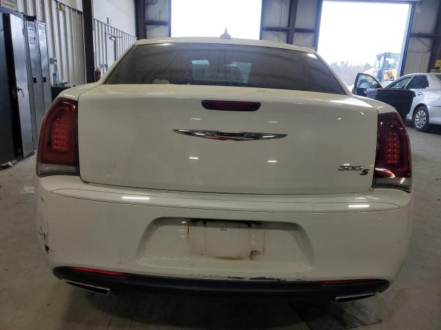 Photo 6 from auction – 2019 CHRYSLER 300 S with VIN 2C3CCABG1KH516181