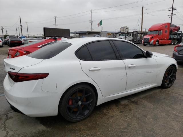 Photo 3 from auction – 2019 ALFA ROMEO GIULIA with VIN ZARFAMAN0K7620047