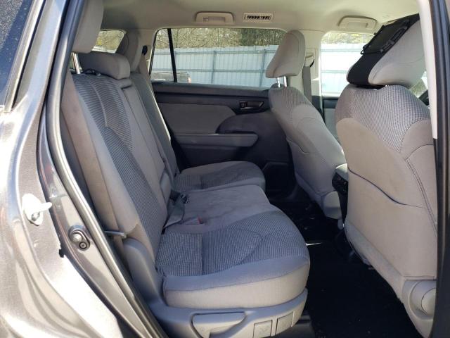 Photo 11 from auction – 2022 TOYOTA HIGHLANDER with VIN 5TDCZRBHXNS167268
