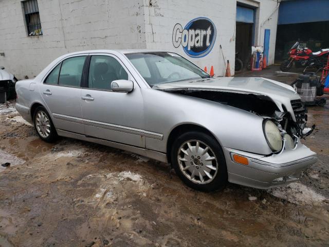 Photo 4 from auction – 2001 MERCEDES-BENZ E 320 with VIN WDBJF65J61B198739