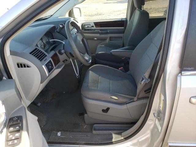 Photo 7 from auction – 2010 CHRYSLER TOWN & COU with VIN 2A4RR5D12AR337705