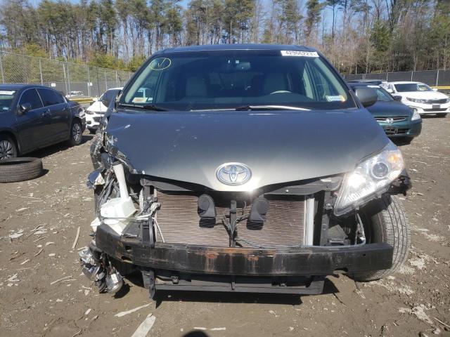 Photo 5 from auction – 2012 TOYOTA SIENNA XLE with VIN 5TDYK3DC4CS208659